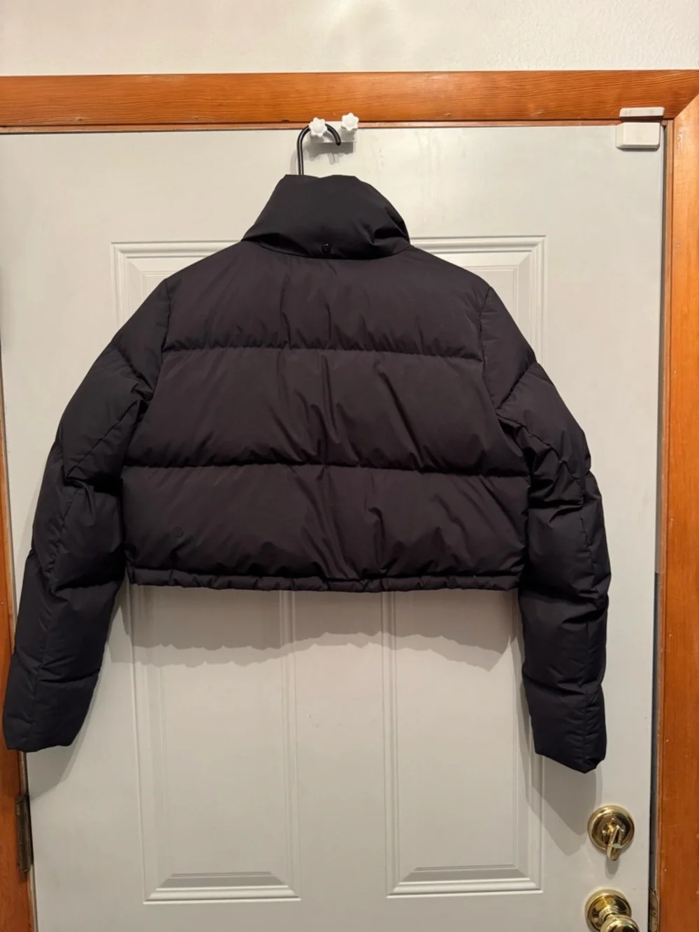 Lululemon Puff Super-Cropped Jacket  without hood size 6 - Picture 2 of 5